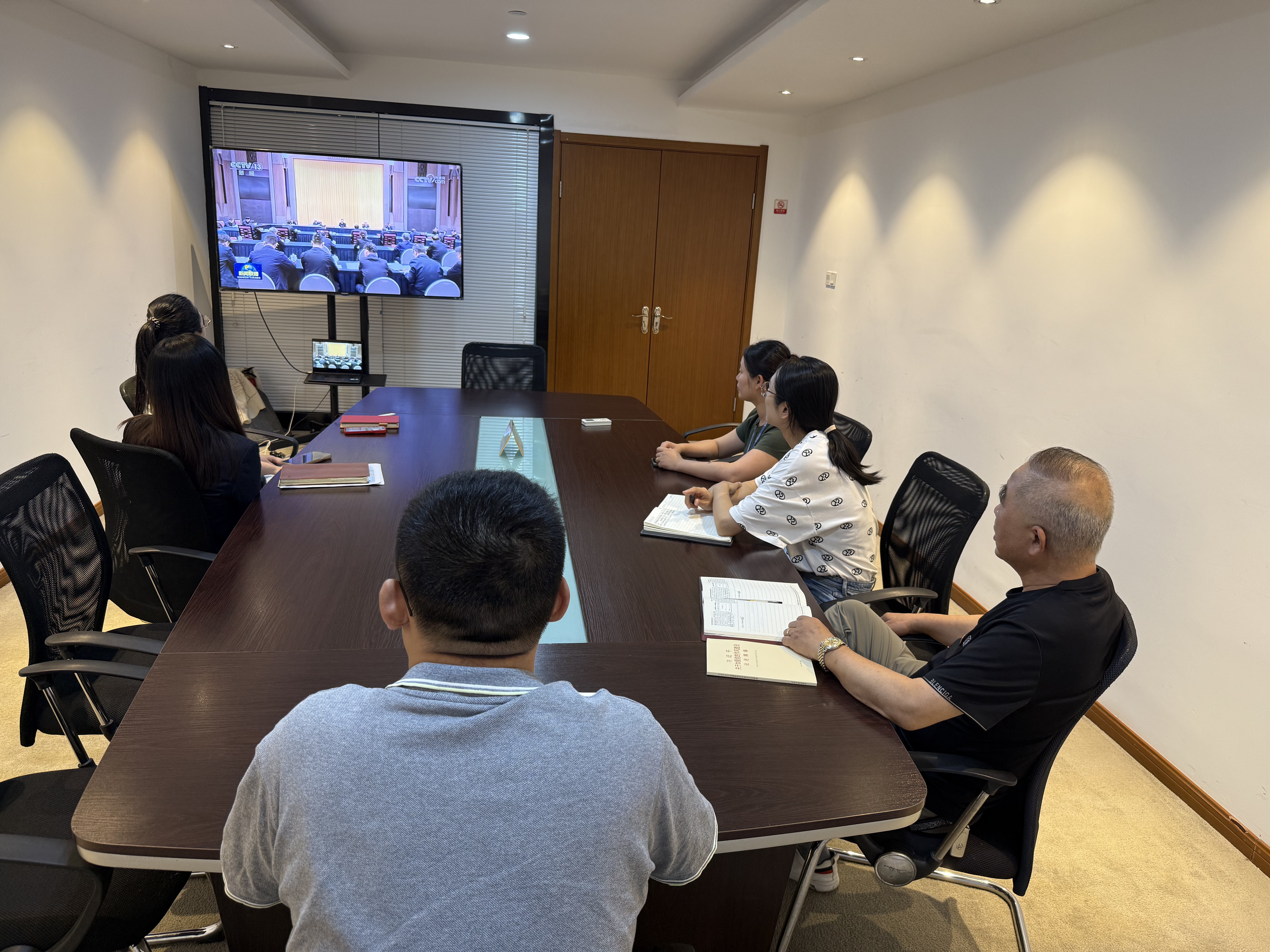 水晶城黨支部開(kāi)展5月黨員固定活動(dòng)