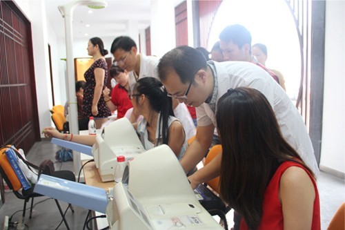 20130626-27建華文創(chuàng)園黨支部聯(lián)合拱墅二院開展“輕松一身，慢病遠(yuǎn)離”主題活動(dòng) (2).jpg