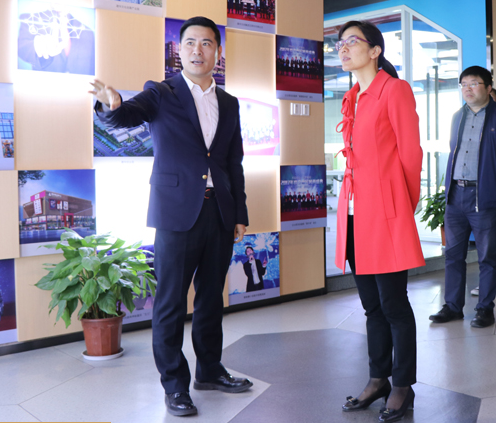 20170414拱墅區(qū)委常委、組織部長(zhǎng)虞文娟調(diào)研集團(tuán)黨建工作 (1).png