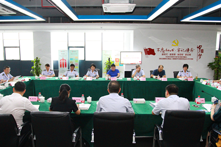 20180828杭州市稅務(wù)局副局長樓方宏一行蒞臨運(yùn)河汽車電商園 (1).jpg